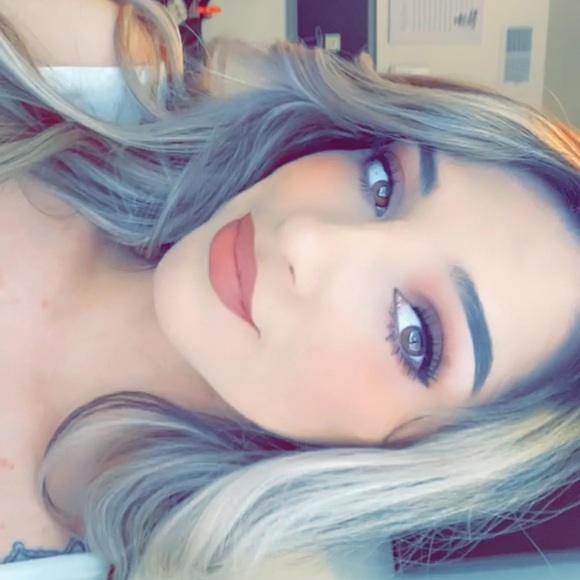 Profile Picture of Lorena Diaz (@lorenadiaz713) on Poshmark