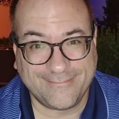 Profile Picture of Robert Bi-Pan-Demi-romantic (@computerguySFV) on Twitter