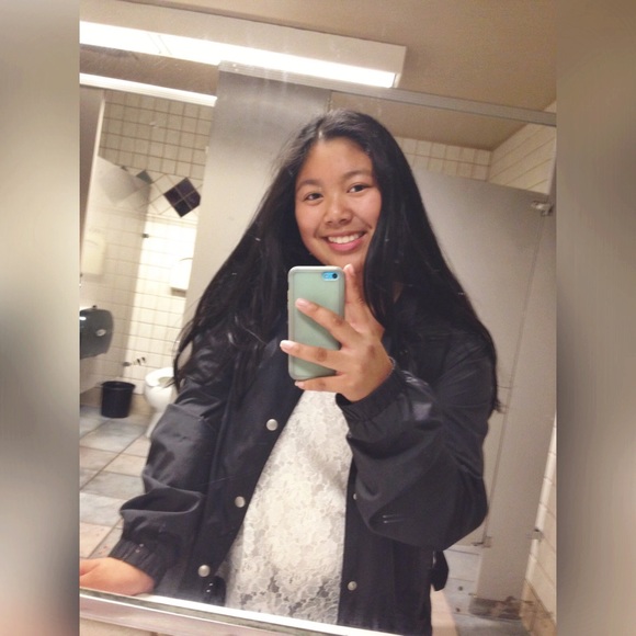 Profile Picture of Maleina Dahilig (@mymimilove) on Poshmark