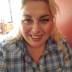 Profile Picture of Lucy Adler (@LucyAdler13) on Twitter