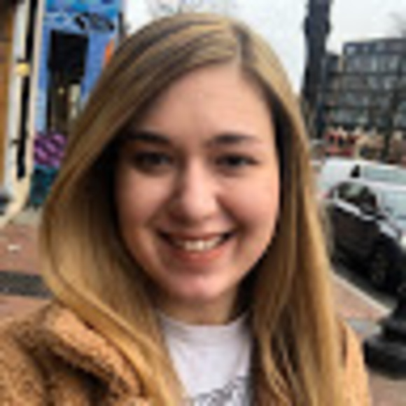 Profile Picture of Julia Cohen (@juliacohen815) on Poshmark