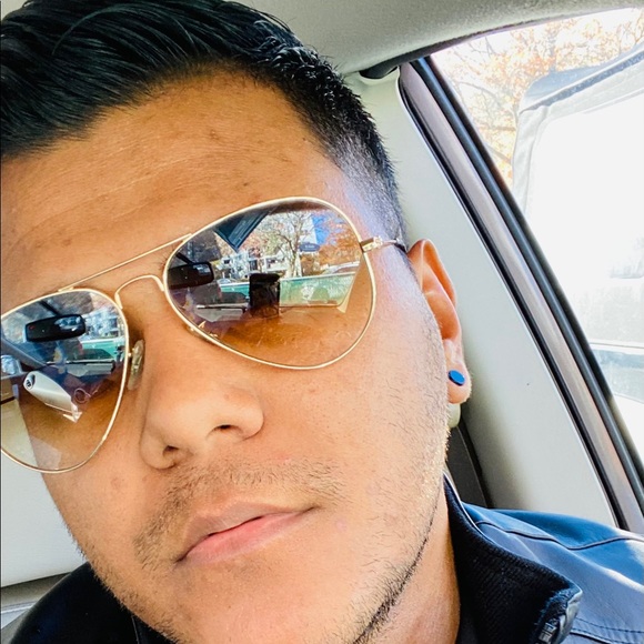 Profile Picture of Shailendra Autar (@shailendraautar) on Poshmark