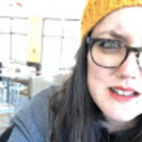 Profile Picture of Carissa Strabley (@cstrabley) on Poshmark