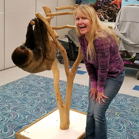 Profile Picture of Sonja Knight (@bitchkitten) on Poshmark