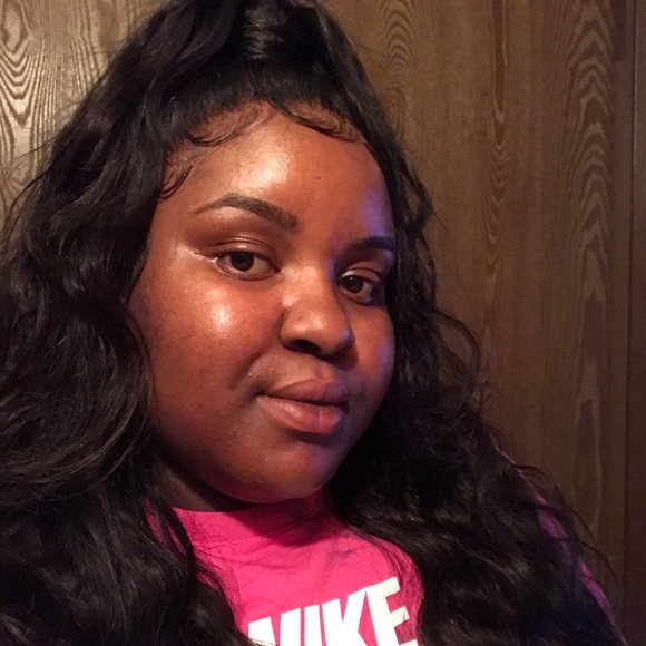 Profile Picture of Breazia Exford (@brownamos99) on Poshmark