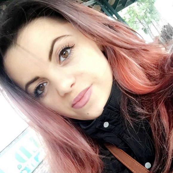 Profile Picture of Mergime Luzha (@mergimel) on Poshmark