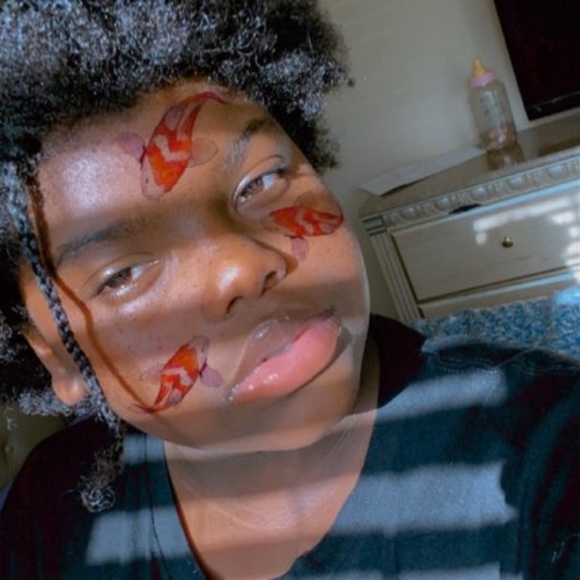 Profile Picture of Niya Patridge (@niya_patridge) on Poshmark