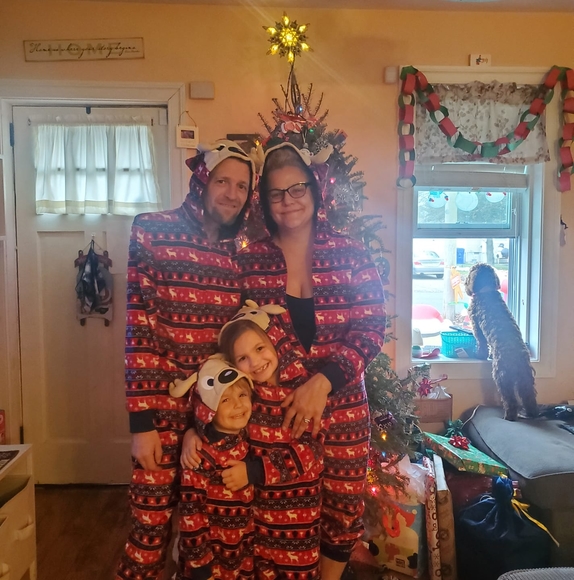 Profile Picture of Toni Kondos (@curlygirl2424) on Poshmark