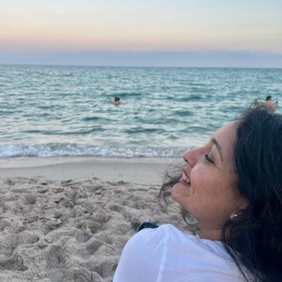 Profile Picture of Jacquelinne Lobato (@jacquelinne71) on Poshmark