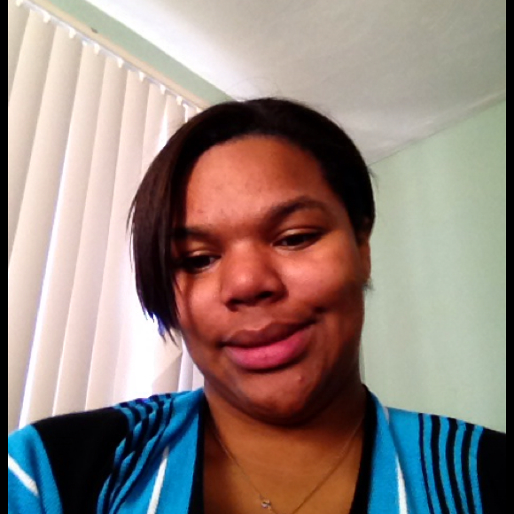 Profile Picture of Elisea Delinois (@leeceejusme) on Poshmark