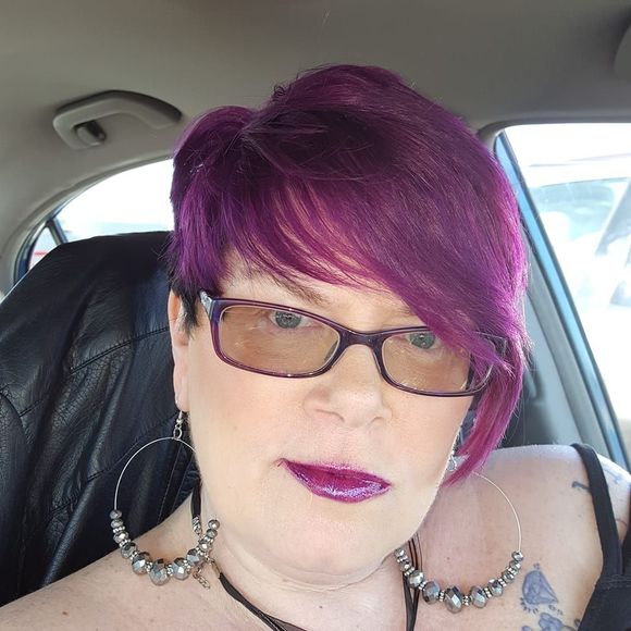 Profile Picture of Lisa Singleton (@lisasingleto458) on Poshmark