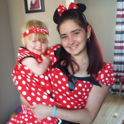 Profile Picture of Lisa Brookes (@comber87) on Twitter