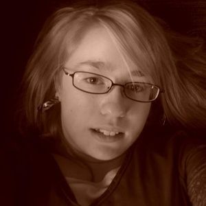 Profile Picture of Libby Henderson (@libbelulu) on Myspace