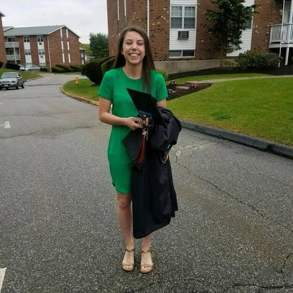Profile Picture of Cassandra Drogan (@droganc) on Poshmark