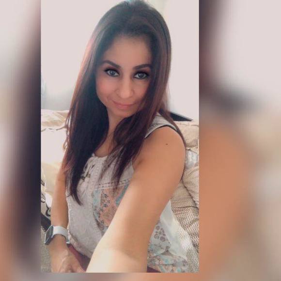 Profile Picture of Rossy Colman (@rossicolman_79) on Poshmark