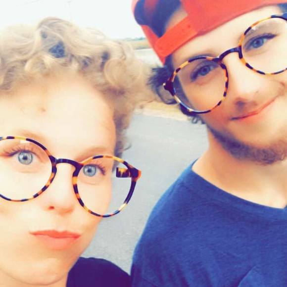 Profile Picture of Tab Tabb (@tabtabb) on Poshmark