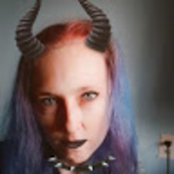 Profile Picture of Trisha Kildow (@trishakildow) on Poshmark