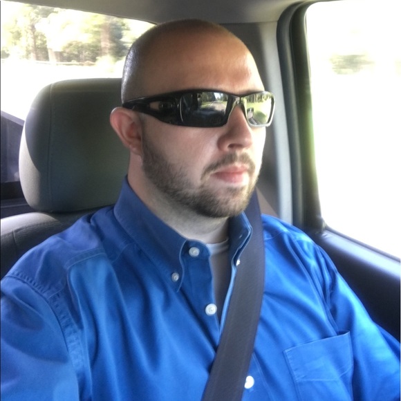 Profile Picture of Joshua Hoyt (@jayhoyt88) on Poshmark