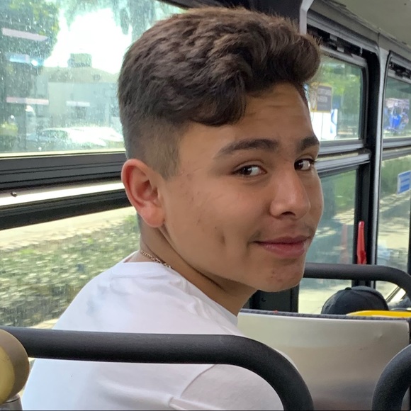 Profile Picture of Matthew Carrillo (@matthew2004229) on Poshmark