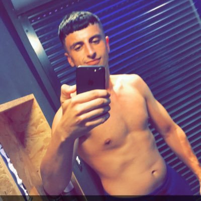 Profile Picture of Aaron Walsh (@AaronWalshhhh) on Twitter