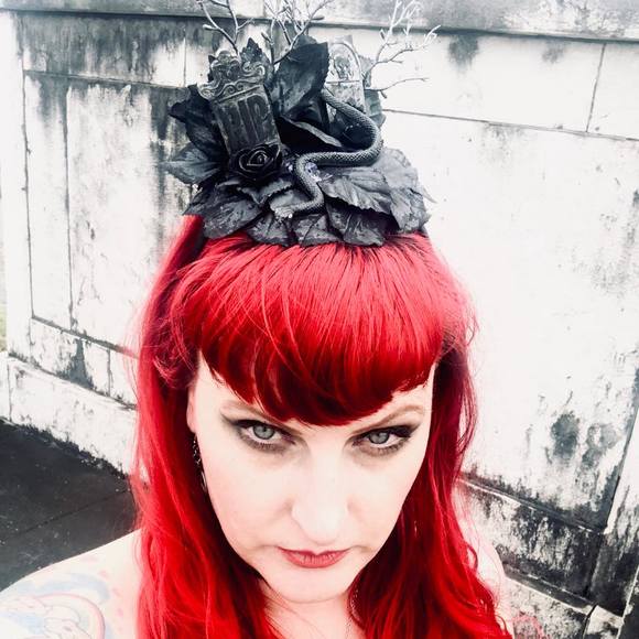 Profile Picture of Lia Shofner (@pinkiepinup) on Poshmark