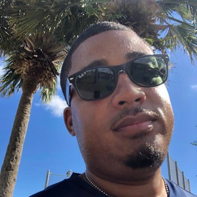 Profile Picture of Christopher Crenshaw (@CoachCrenshaw42) on Twitter