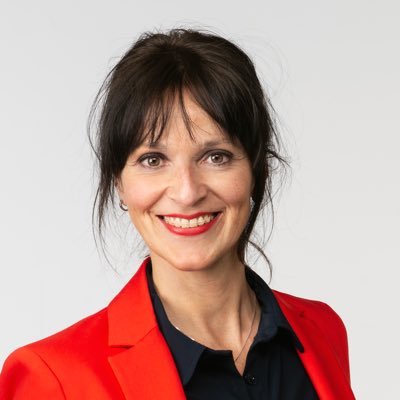 Profile Picture of Christine De Jong (@chris10n3dejong) on Twitter