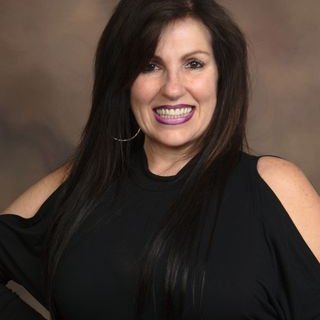 Profile Picture of Maria Theodoropoulos (@MariaTh98910528) on Twitter