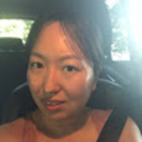 Profile Picture of Eun Choi (@eunchoi121) on Poshmark