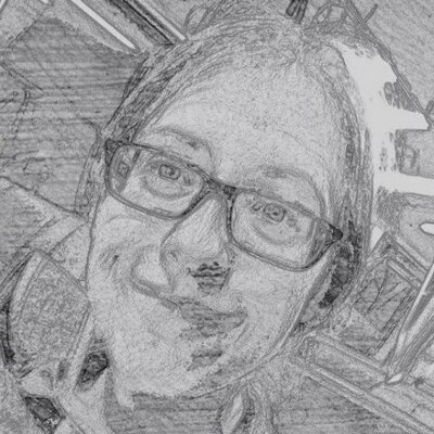 Profile Picture of Kim McClain (@playsingndance) on Twitter