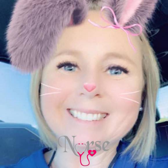 Profile Picture of Andrea Bellew (@andybellew) on Poshmark