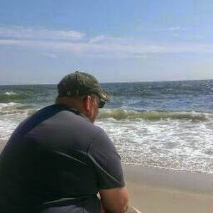 Profile Picture of sheldonbach (@sheldonbach) on Tiktok