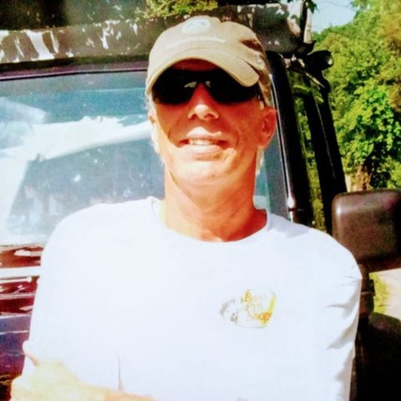 Profile Picture of Mark Neff (@markneff1963) on Poshmark