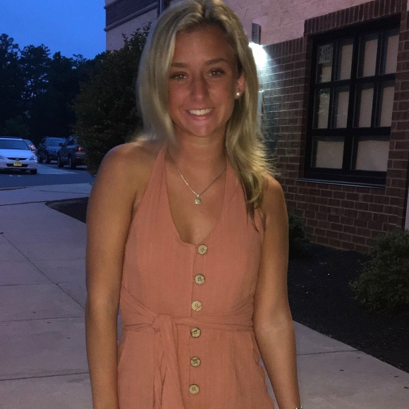 Profile Picture of Kate Sansom (@katesansom) on Poshmark