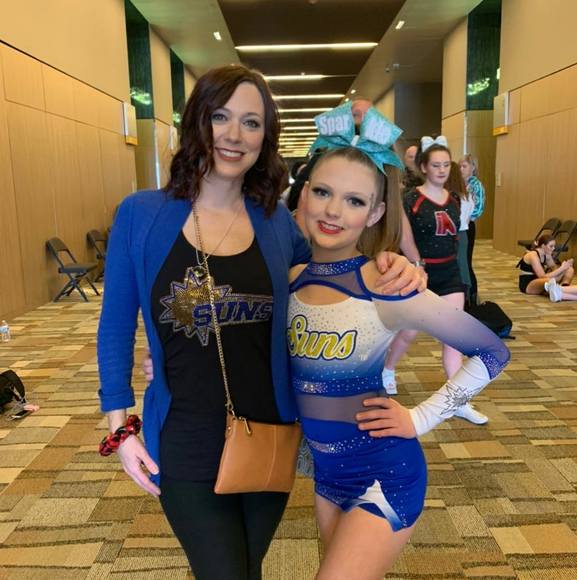 Profile Picture of Dawn Falcone (@dawn11033) on Poshmark