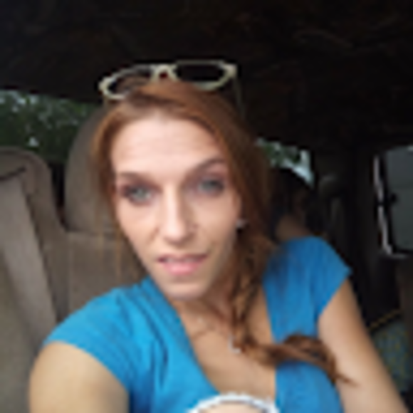 Profile Picture of Autumn Freeman (@lyonsfork6) on Poshmark