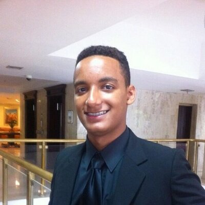 Profile Picture of Alexander Colon (@arcf13) on Twitter