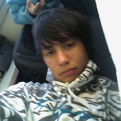 Profile Picture of Jonathan Viveros (@viverosyon) on Twitter