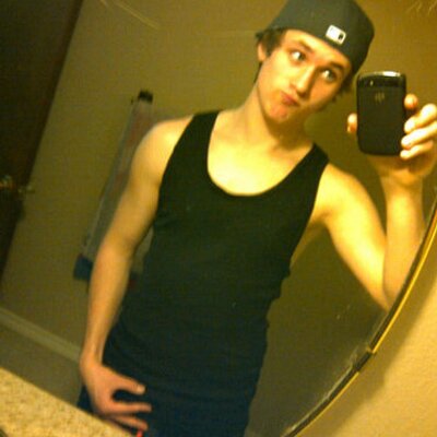 Profile Picture of Dustin Swartz (@dustinswartz15) on Twitter