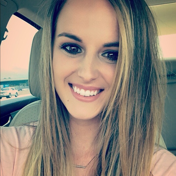 Profile Picture of Loran Sullivan (@losullivan426) on Poshmark