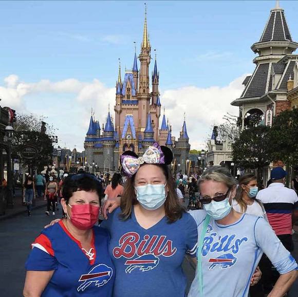 Profile Picture of Tammy Krolikowski (@tammers611) on Poshmark