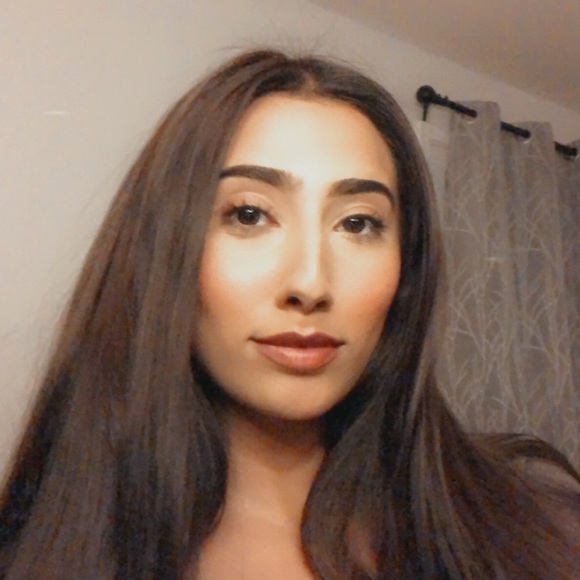 Profile Picture of Ferial Tabrez (@ftabrez) on Poshmark
