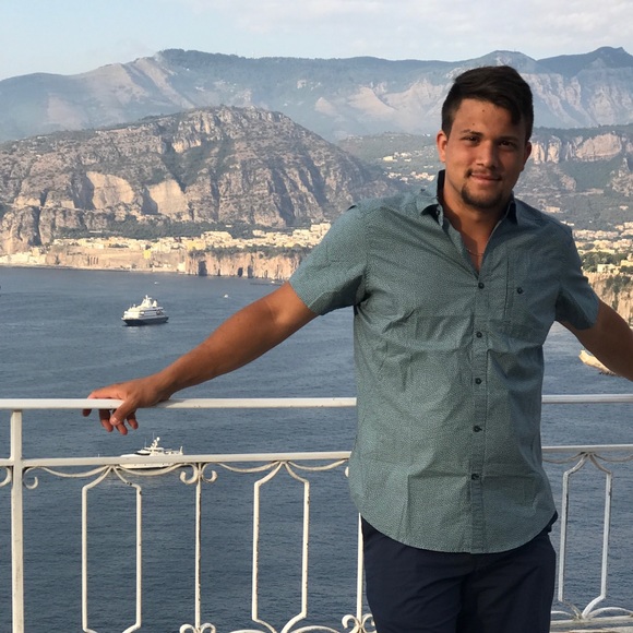 Profile Picture of Daniele Rubino (@dannyjku) on Poshmark