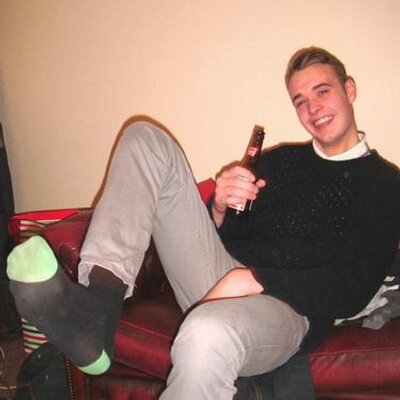 Profile Picture of Crouch Potato (@sean_cal) on Twitter