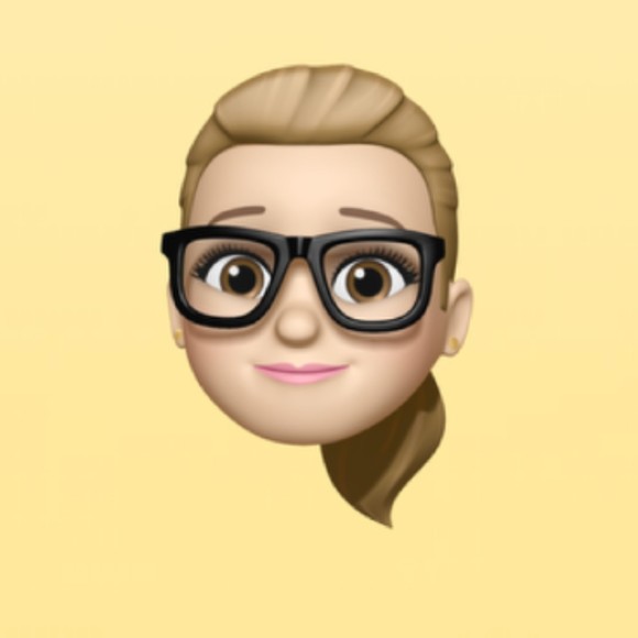 Profile Picture of Addison Collins (@addycollins7) on Poshmark