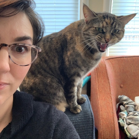 Profile Picture of Julia Kent (@catsandwich) on Poshmark