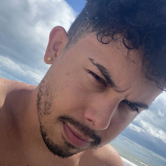 Profile Picture of Jesús Lima (@danielarenares) on Poshmark