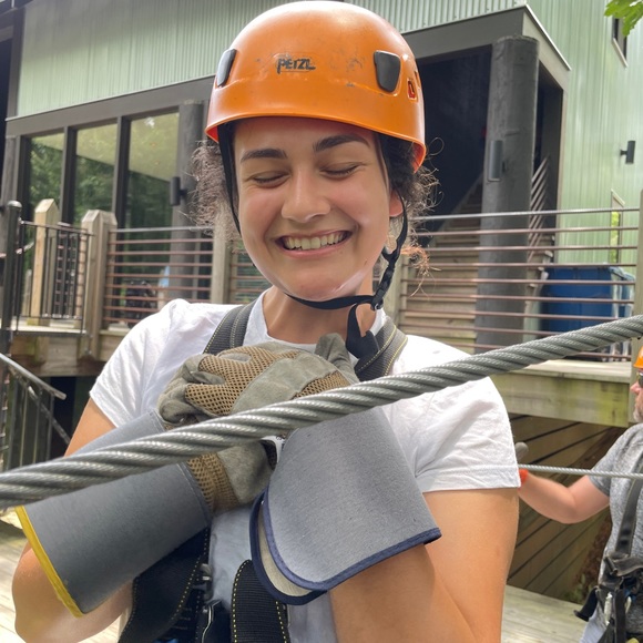 Profile Picture of Juliana Bertucci (@jayy_bee) on Poshmark