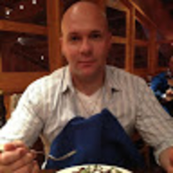 Profile Picture of Christopher Gunter (@gunterc12) on Poshmark