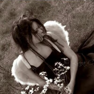 Profile Picture of Laura Helms (@lhgnpt) on Twitter